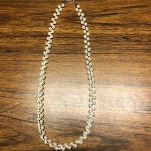 Beautiful faux pearl & gold necklace